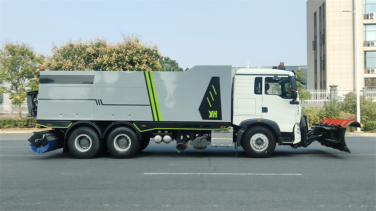 重汽五合一多功能除雪除冰车