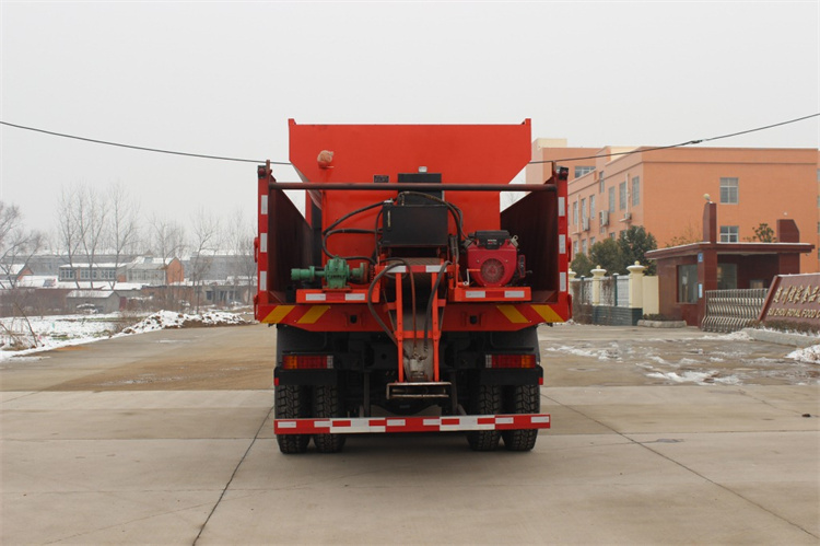 东风天龙25T破冰除雪车