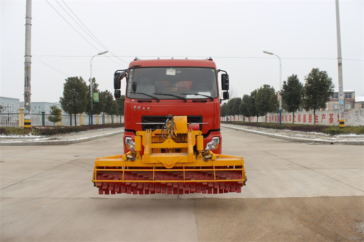 东风天龙25T破冰除雪车