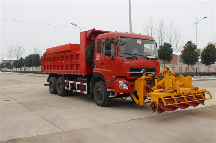 东风天龙25T破冰除雪车